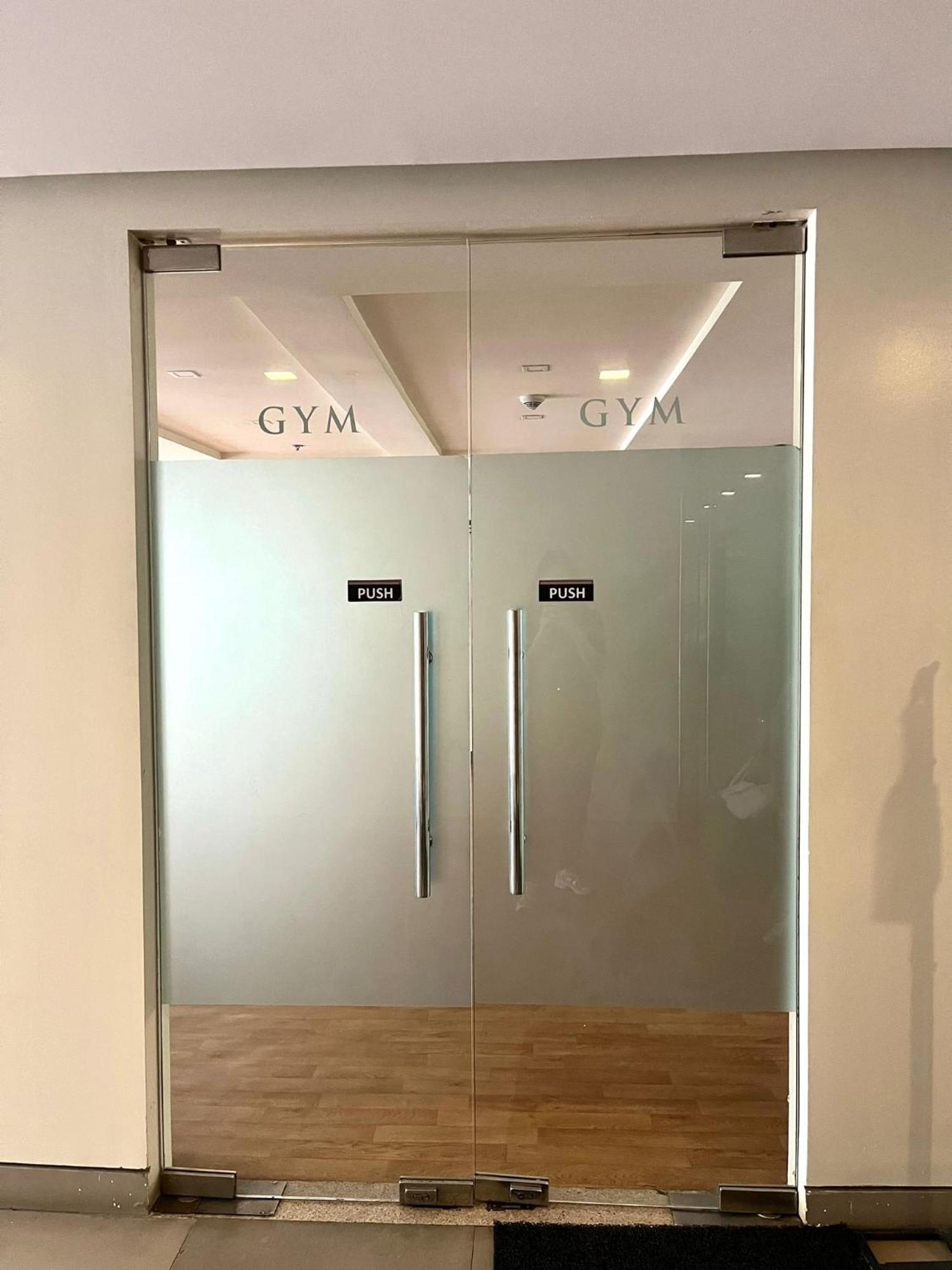 Studio At 81 Newport Boulevard Near Naia With Free Access To All Amenities Up To 2 Pax Manila Zewnętrze zdjęcie