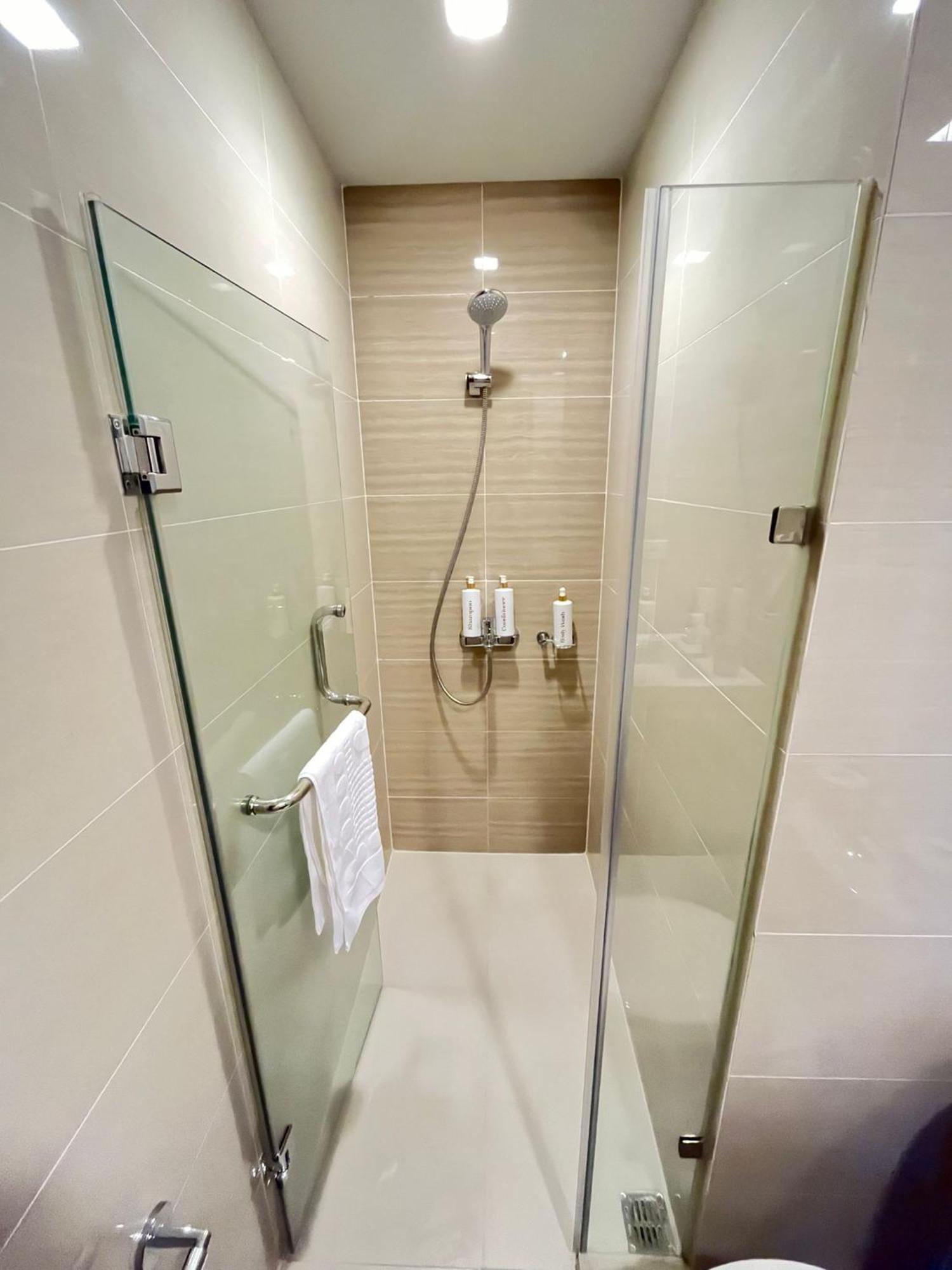 Studio At 81 Newport Boulevard Near Naia With Free Access To All Amenities Up To 2 Pax Manila Zewnętrze zdjęcie